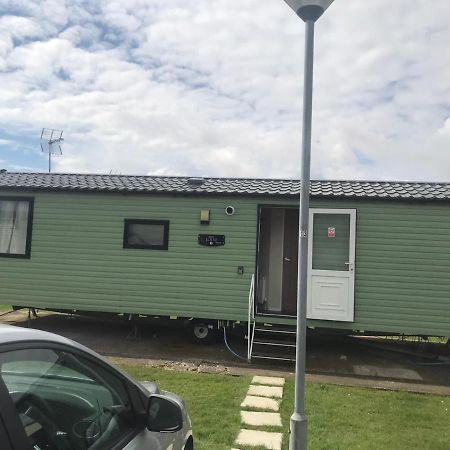 Hotel Swift Loire Jaywick Sands Esterno foto